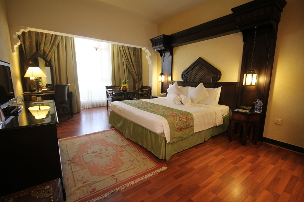 อาราเบียน คอร์ตยาร์ด โฮเทล แอนด์ สปา Hotel ดูไบ ภายนอก รูปภาพ