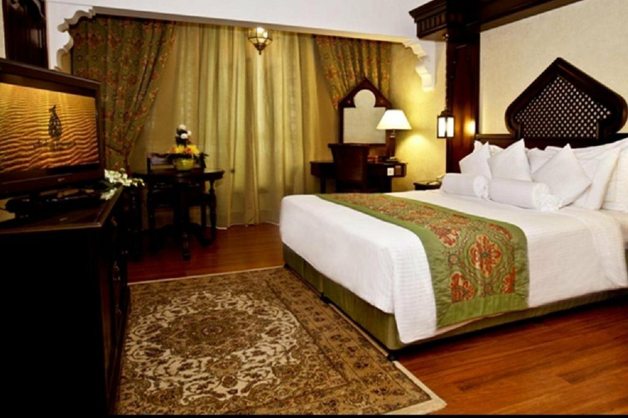 อาราเบียน คอร์ตยาร์ด โฮเทล แอนด์ สปา Hotel ดูไบ ภายนอก รูปภาพ